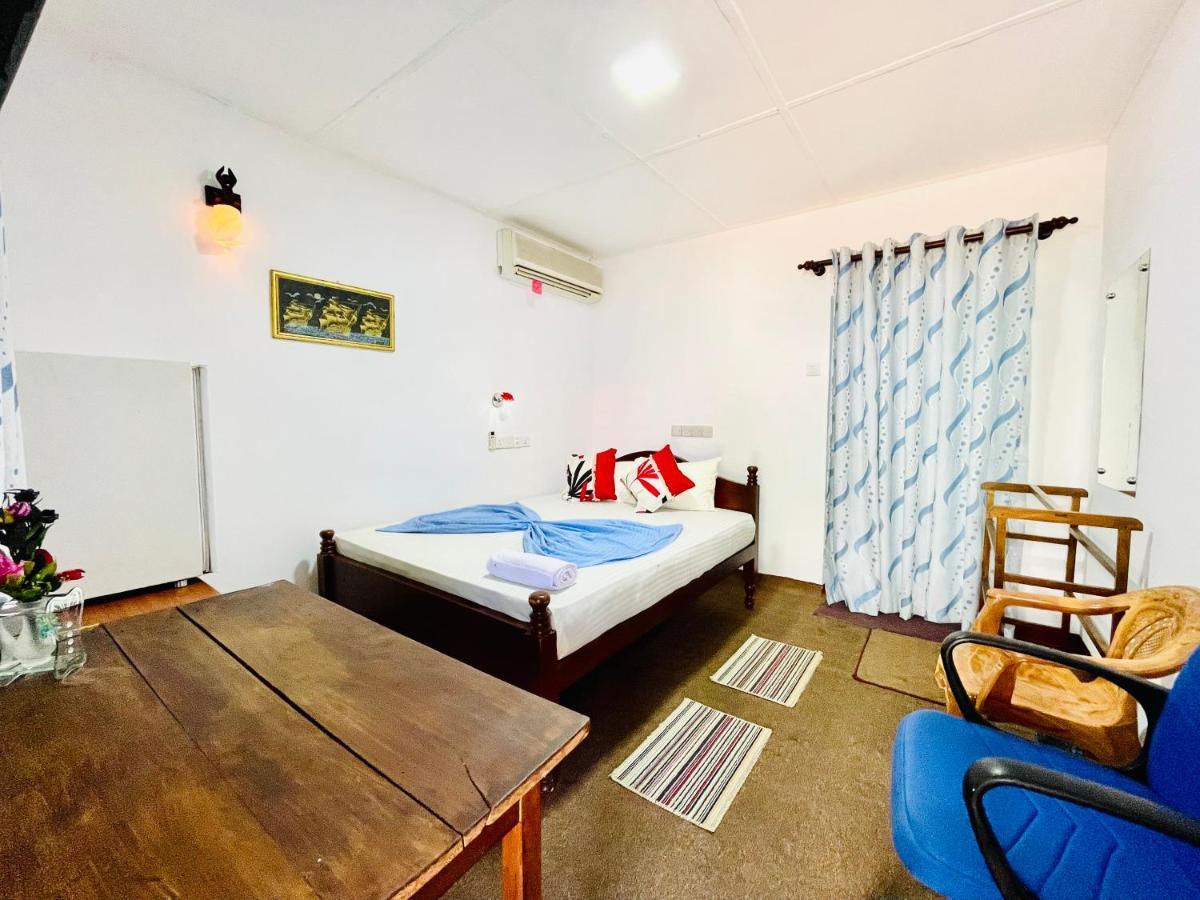 Nethusali Guest House Hikkaduwa Dış mekan fotoğraf